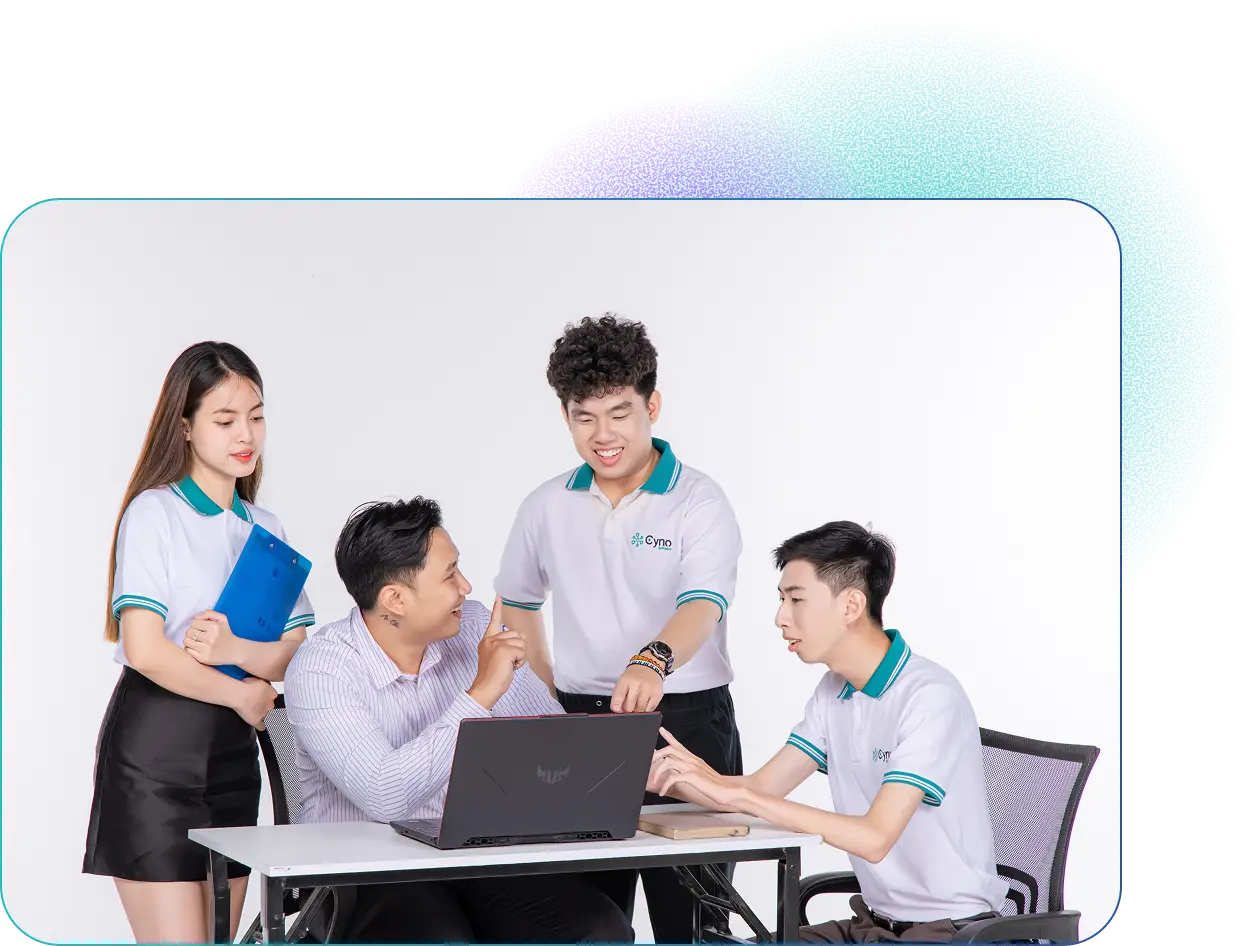 Nhân viên Cyno Software hỏi ý kiến sếp